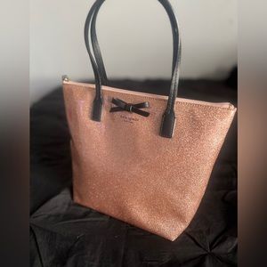Kate Spade Mavis
Street Taden Bag